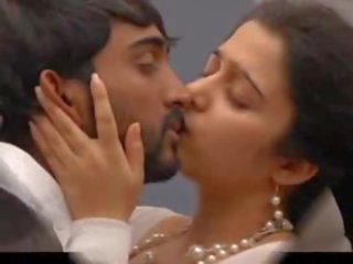 Telugu coppia planning per sporco film oltre il telefono su san valentino giorno