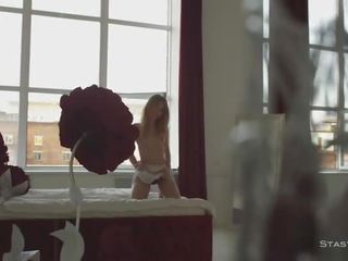 Cativante russa amadora bebês provocação em hd erótico erótica filme