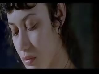 Olga kurylenko complet frontal murdar film scene