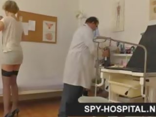 Откраднат скрит камера клипс на гинекологичен преглед